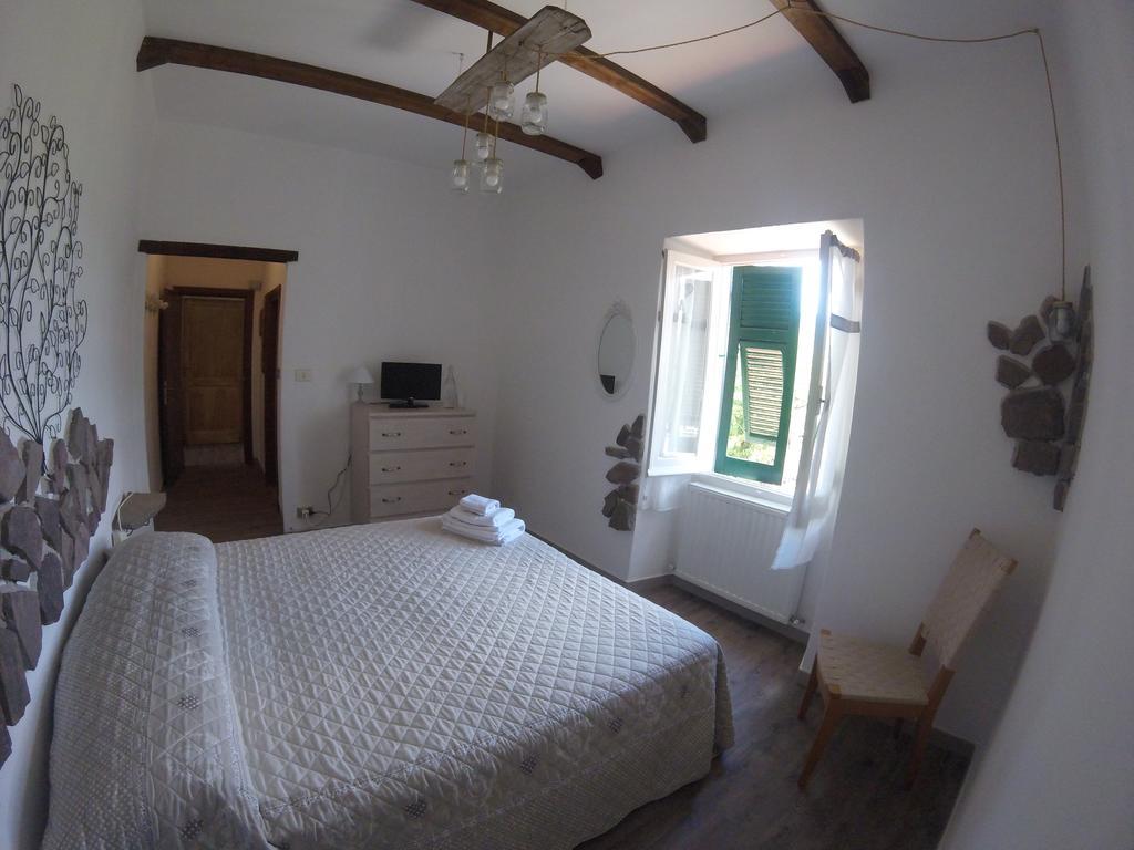 Agriturismo Dei Legi San Pietro Vara Екстер'єр фото